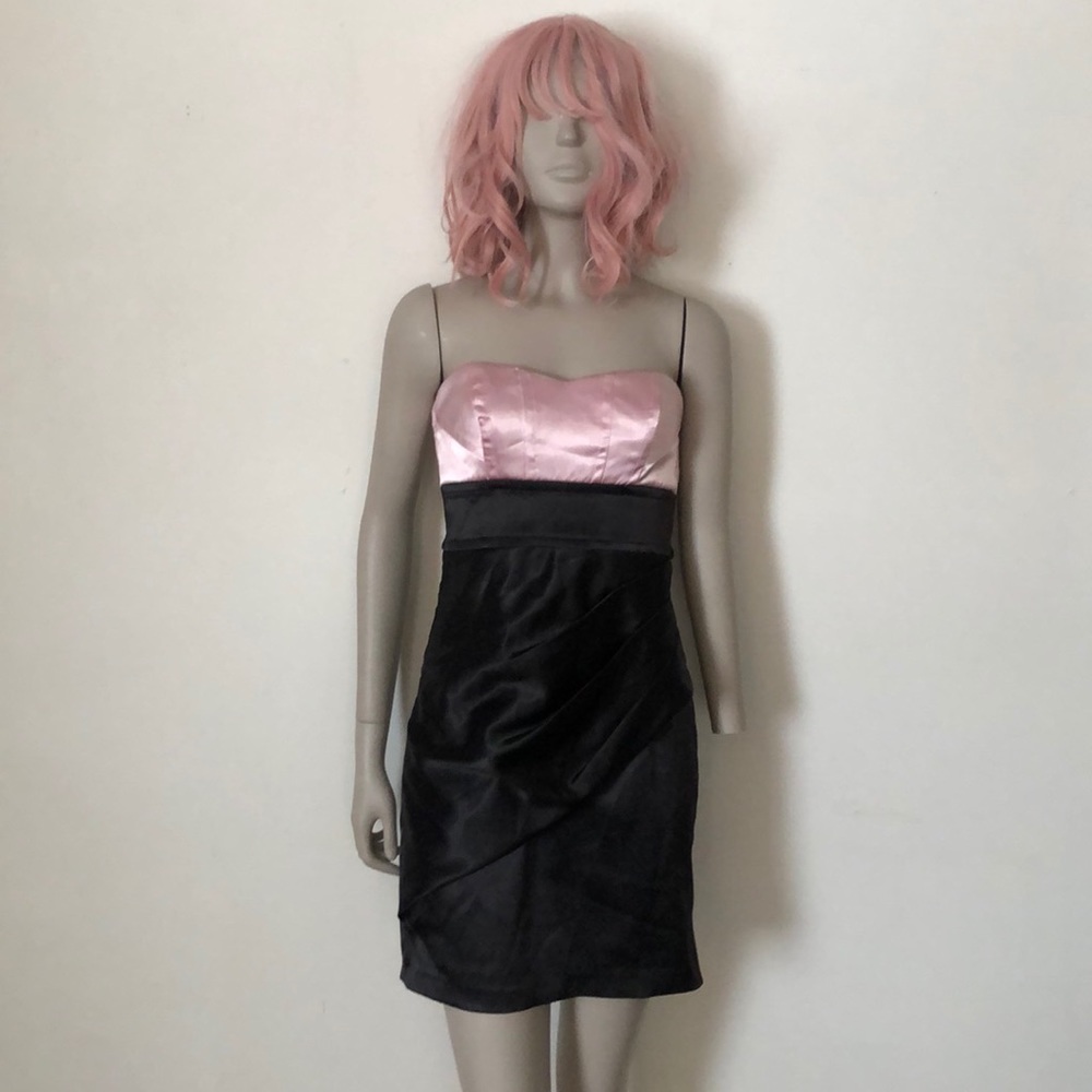 🚨 Mean Girls Dress Alert🚨 pink&black satin dress